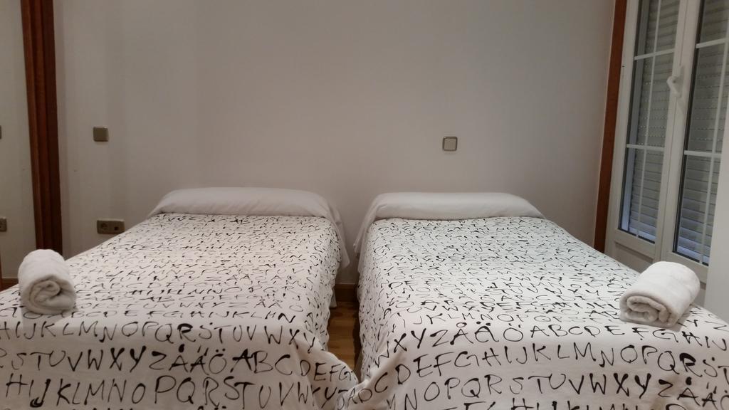 Apartamentos Good Stay Prado Madrid Room photo