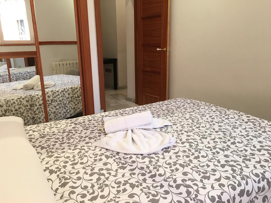 Apartamentos Good Stay Prado Madrid Exterior photo